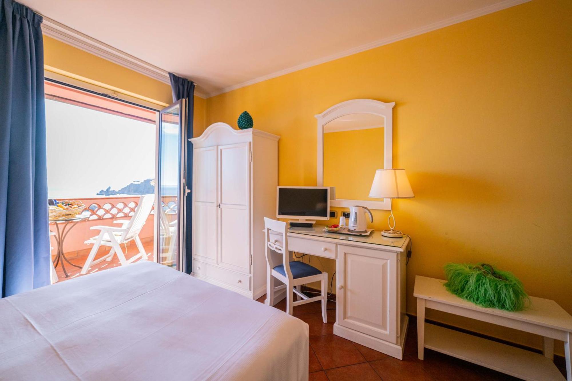 Mendolia Beach Hotel Taormina Exterior foto
