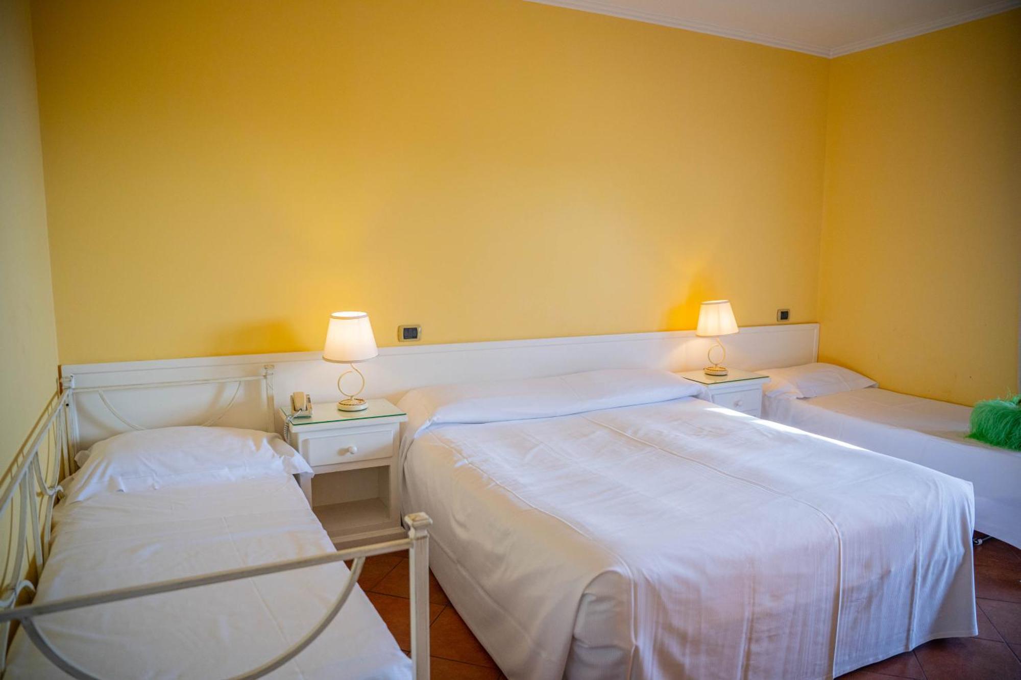 Mendolia Beach Hotel Taormina Exterior foto