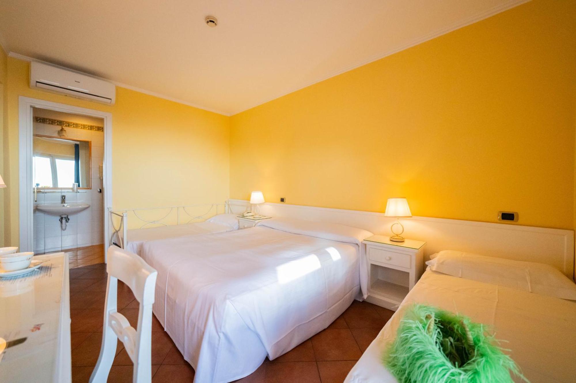 Mendolia Beach Hotel Taormina Exterior foto