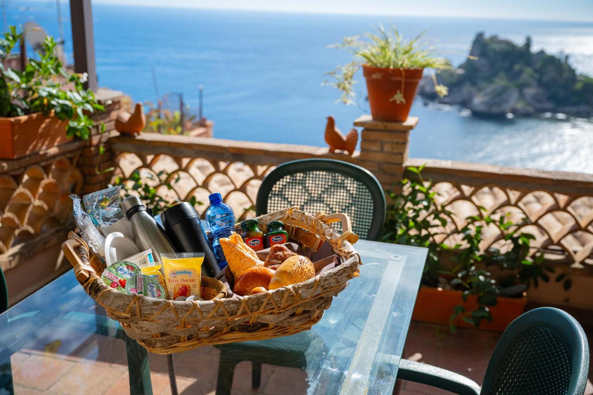 Mendolia Beach Hotel Taormina Exterior foto