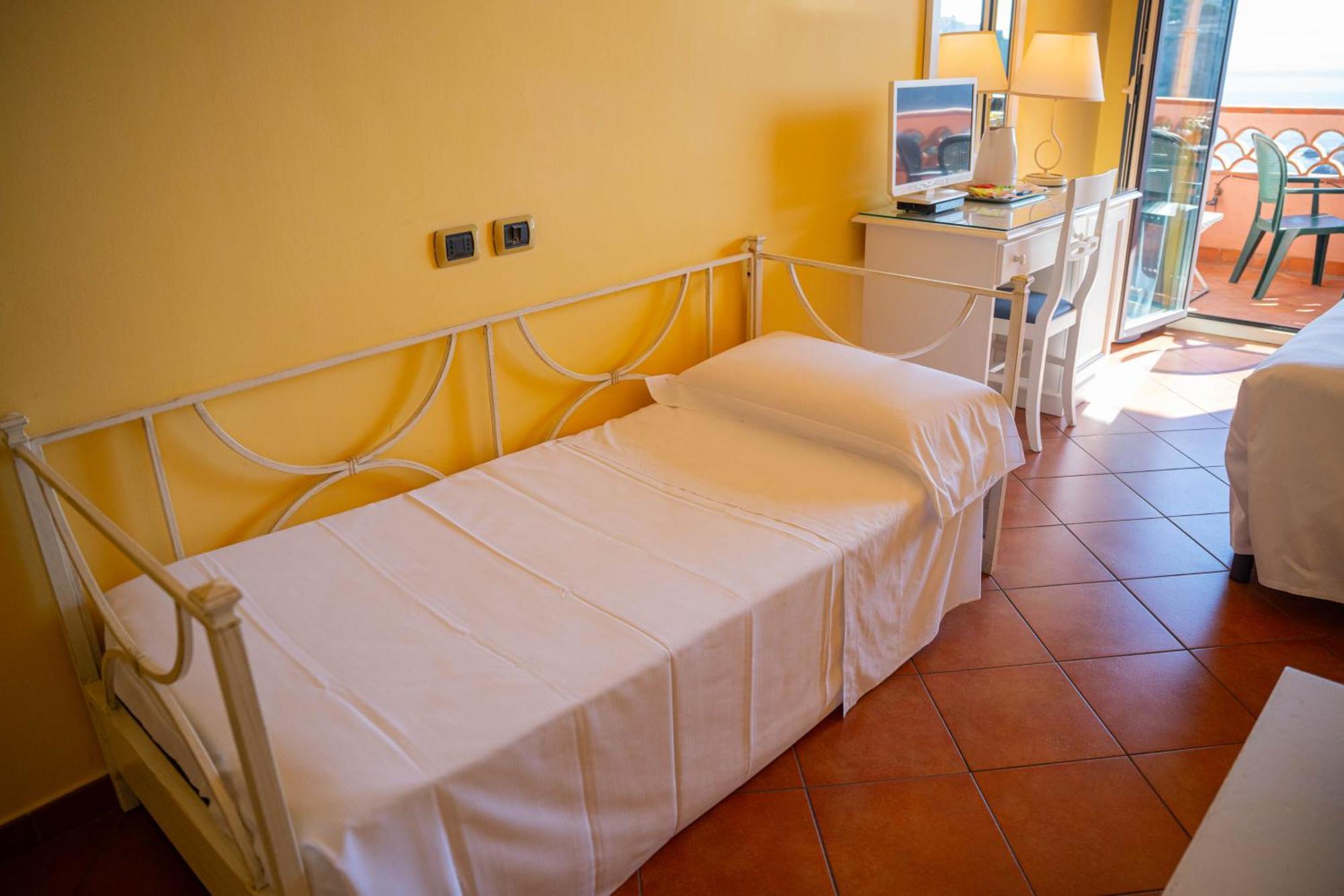 Mendolia Beach Hotel Taormina Habitación foto