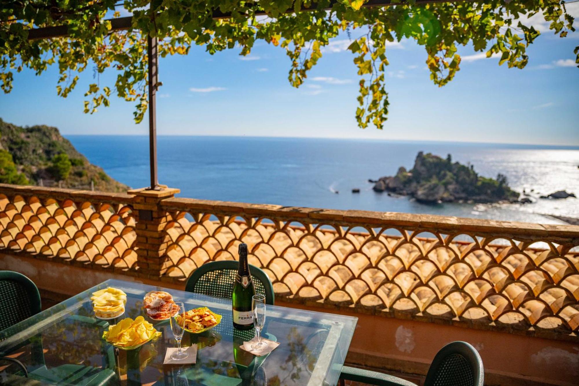 Mendolia Beach Hotel Taormina Habitación foto